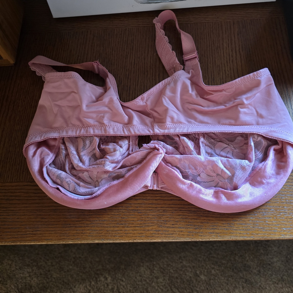 Glamorise Pink Floral Lace Bra - Picture 2 of 3